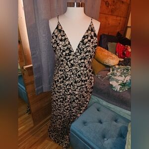 Abercrombie & Fitch Black and Cream Leaf Maxi Dress